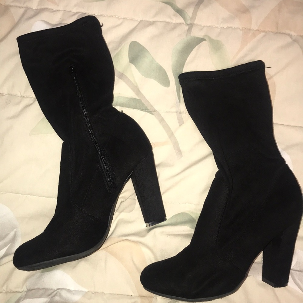 Sock ankle booties